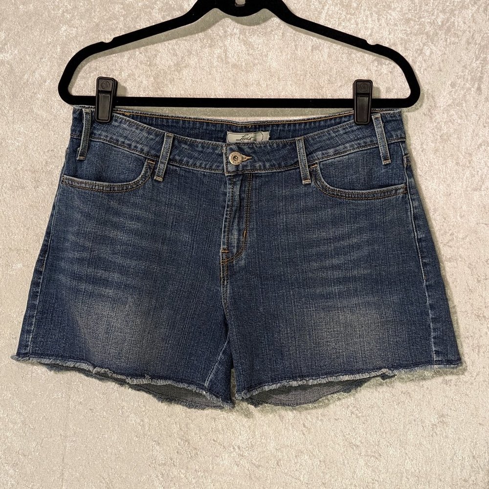 Levi Cut-Off Jean Shorts